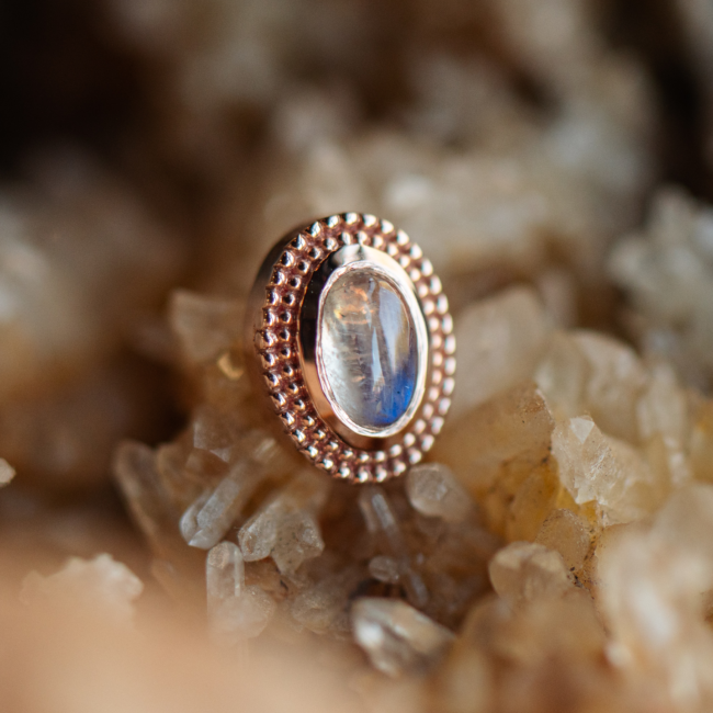 BVLA Oval Beaded Raine with Labradorite Cabochon in 14k Yellow Gold